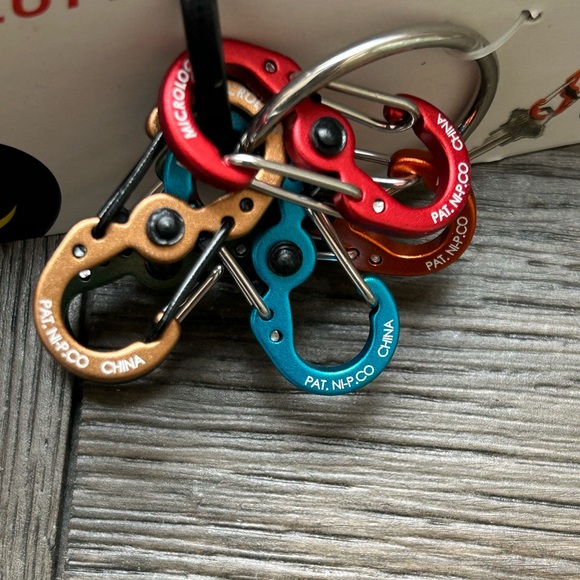 🆕⚒️Nite Ize Aluminum Keyring Locker S-Biner - Carabiner Keychain - multicolored - Picture 9 of 16